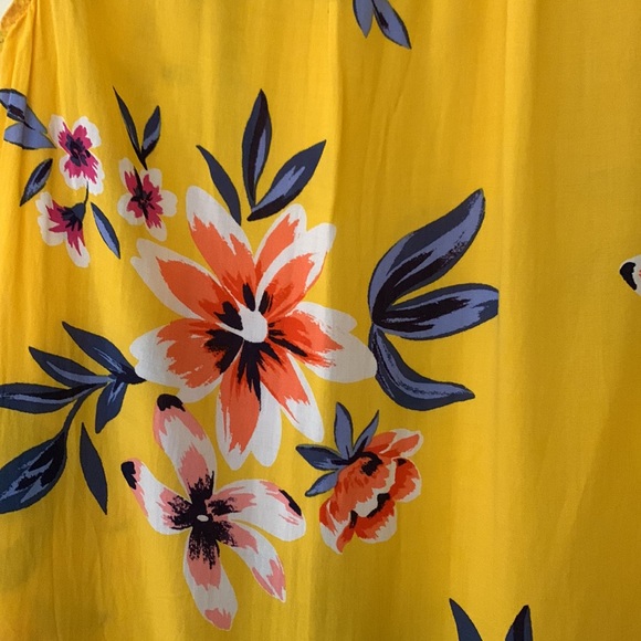 Old Navy summer tank, size small, yellow - Picture 4 of 4